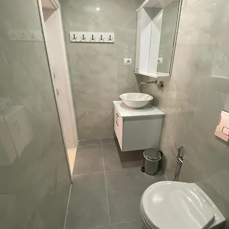 Sun & Sea Apartamento Sarandë