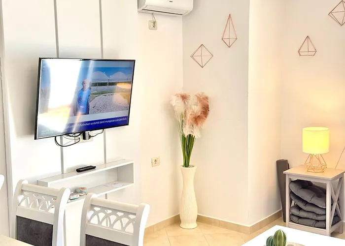 Sun & Sea * Sarandë